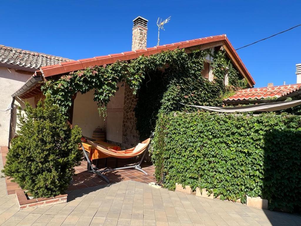 Casa Rural "Hazanas" Adanero Extérieur photo